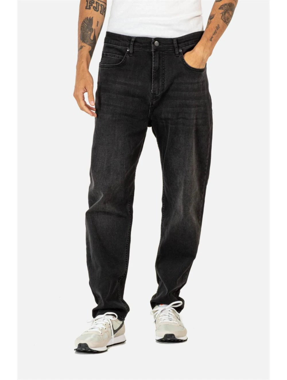 That is a Pants Reell Rave 30 black wash