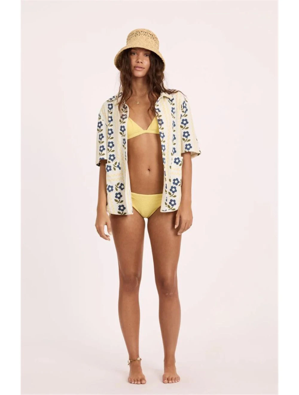 That is a Top Sisstr Beach Treasures SS Knit Sea-salt Sea-salt