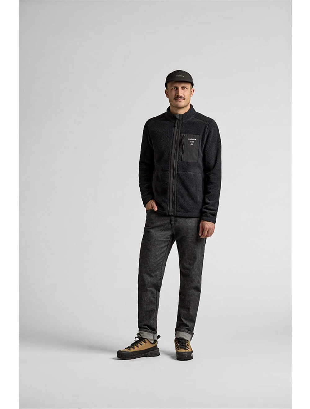 That is a Fleece Jacket Maloja JoceleM. Deep Black Deep Black