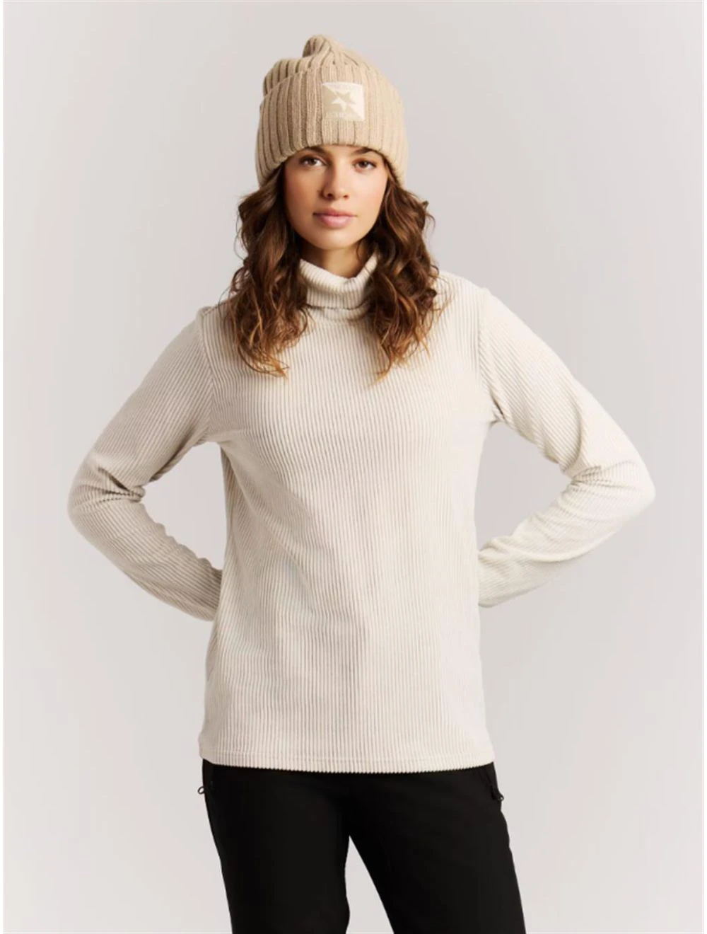 That is a First Layer Protest PRTPearla Active Top Kitoffwhite Kitoffwhite