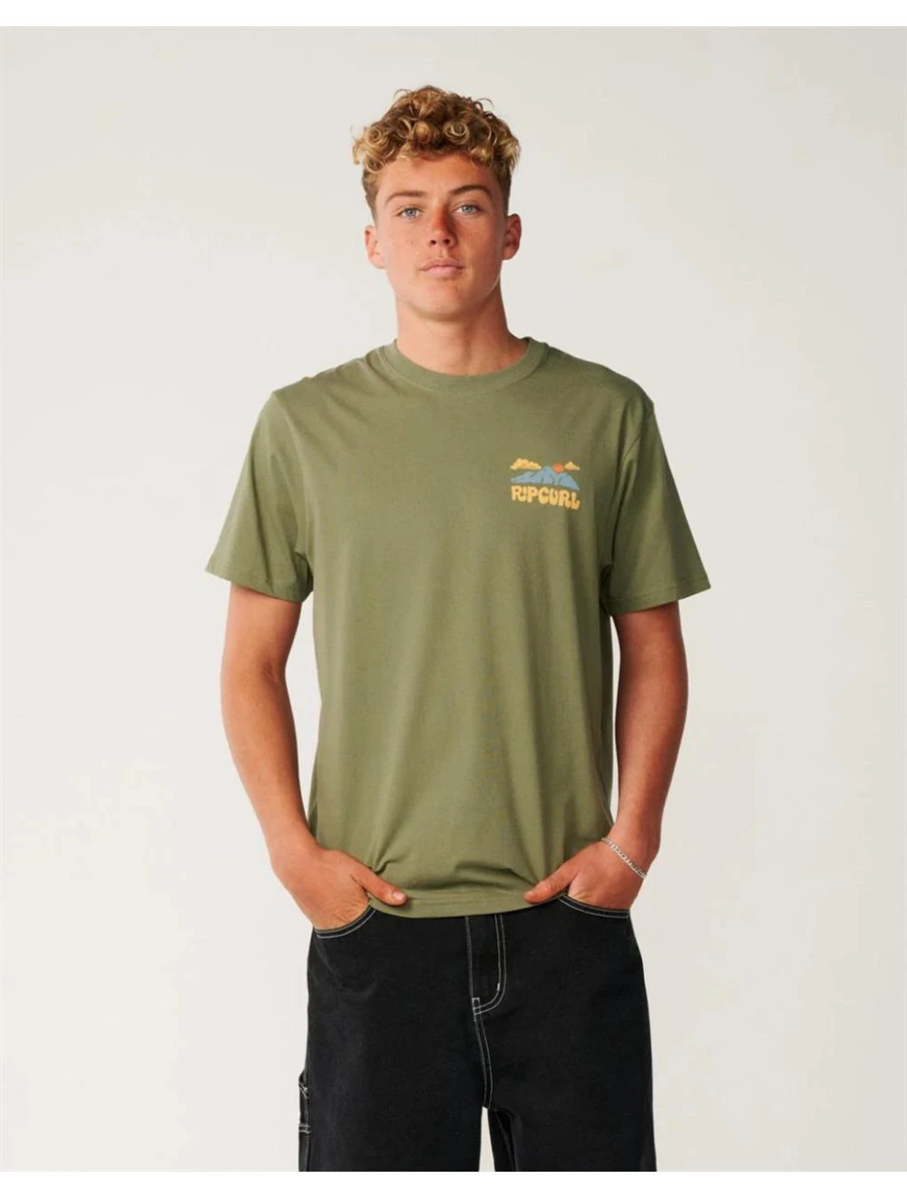 That is a T-Shirt Rip Curl Surf Trip TEE Surplus Green Surplus Green